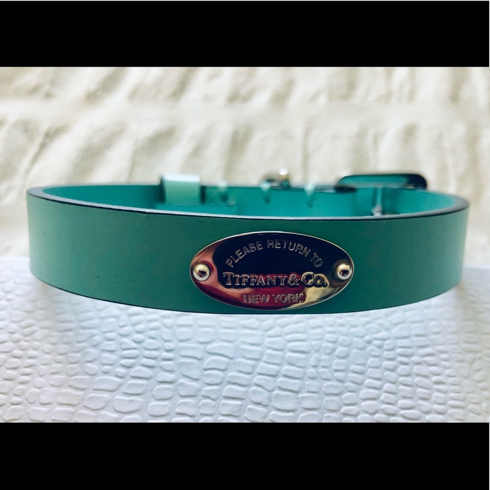 Tiffany & Co blue leather pet collar. Size Small.